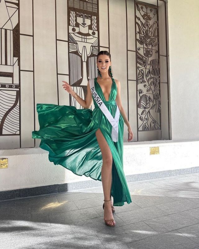 Россиянка Маргарита Голубева произвела фурор на конкурсе "Мисс Вселенная"