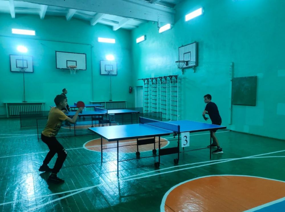 В эти выходные в феодосийской школе № 13 прошло открытое первенство города по настольному теннису среди детей и подростков