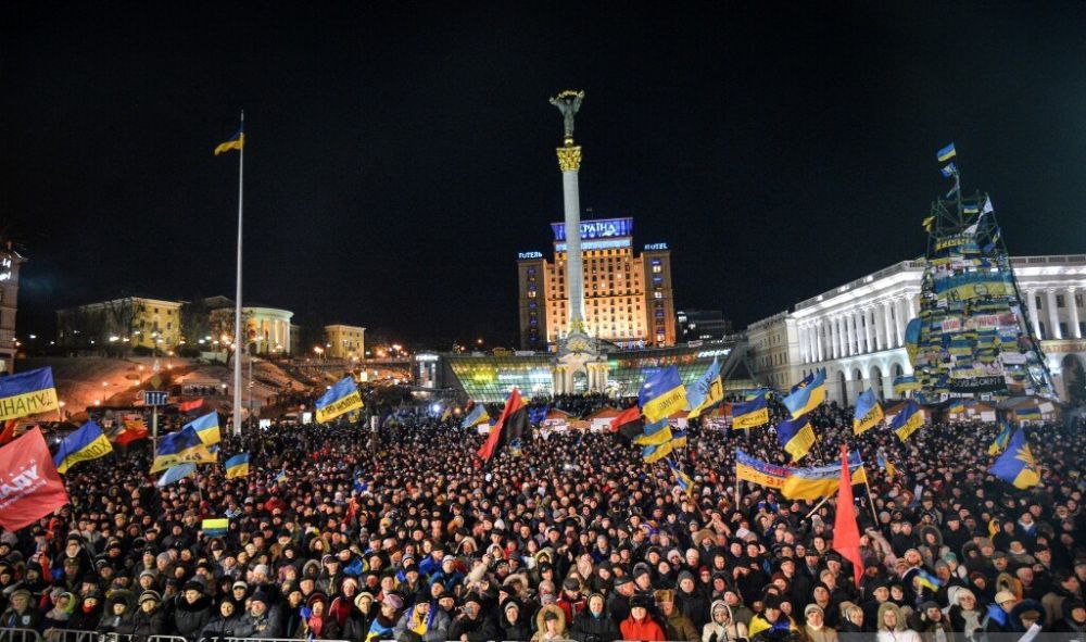 Десять лет с Евромайдана. 21 ноября 2013 года украинцы вышли на улицы, чтобы выступить против приостановки переговоров о евроинтеграции их страны