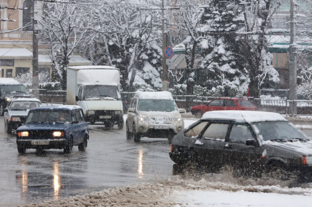 В Крыму реагентами обработано 500 км дорог