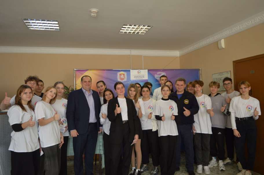 Сотрудники министерства приняли участие в Форуме ученического самоуправления Республики Крым «Мы-будущее страны!»
