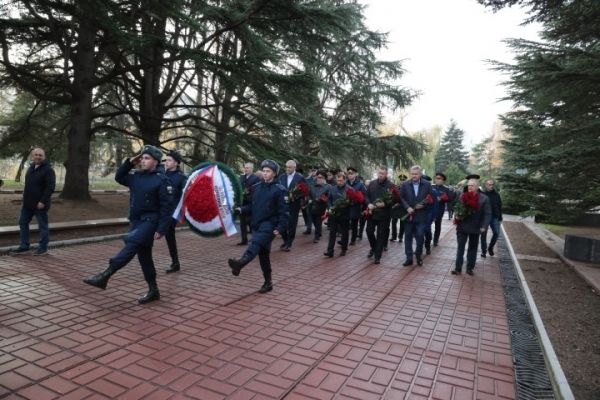 В крымской столице почтили память погибших и без вести пропавших солдат
