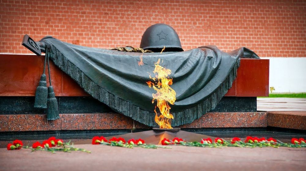 3 декабря в России отмечается памятная дата — День Неизвестного Солдата — в память о российских и советских воинах, погибших в боевых действиях на территории страны или за её пределами