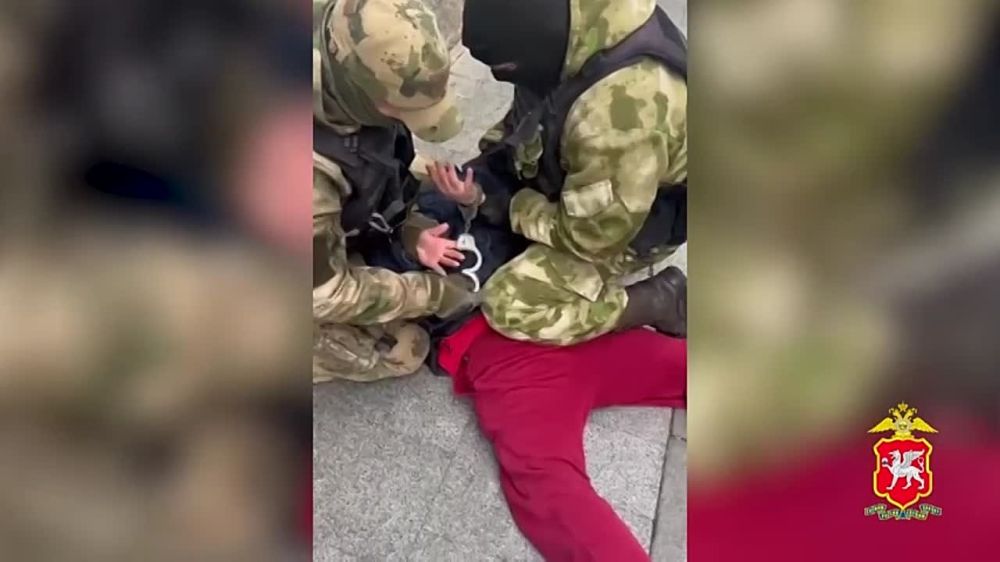 В Крыму полицейскими задержан гражданин, дискредитировавший ВС РФ