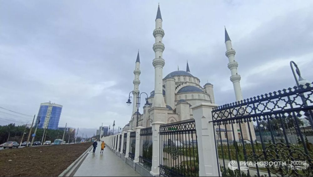 Муфтий Крыма от имени крымских татар поблагодарил Путина за Соборную мечеть