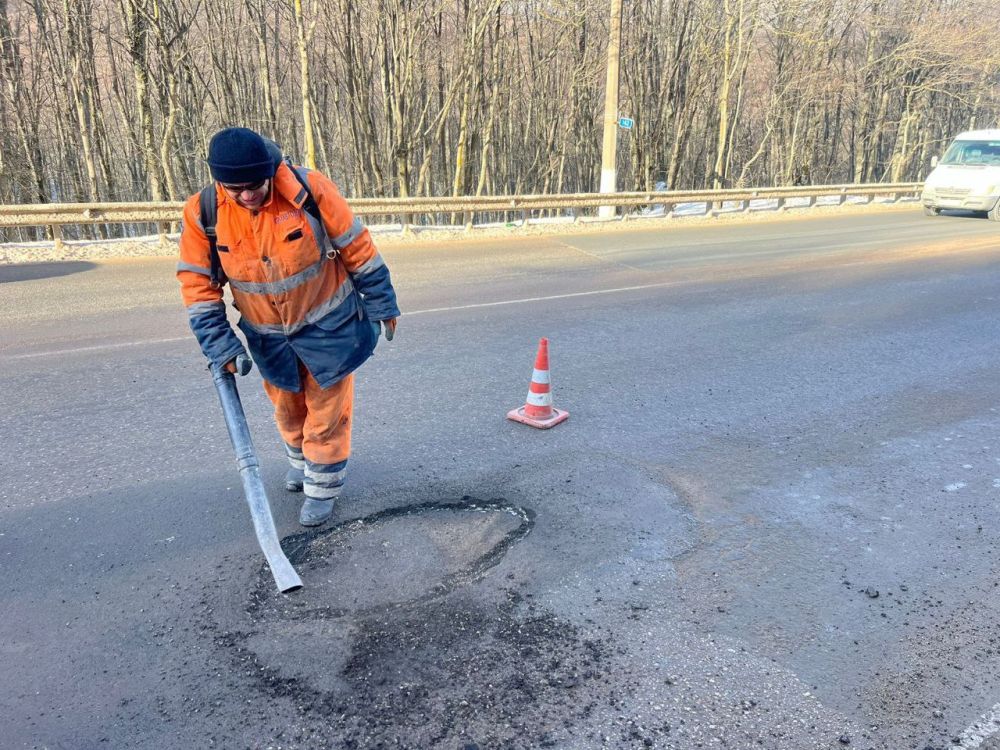 конструкция дорожной одежды для стилобата. размер дорожного покрытия. габариты автомобильной дороги. минимальная ширина проезжей части дороги. ширина полосы автомобильной дороги.