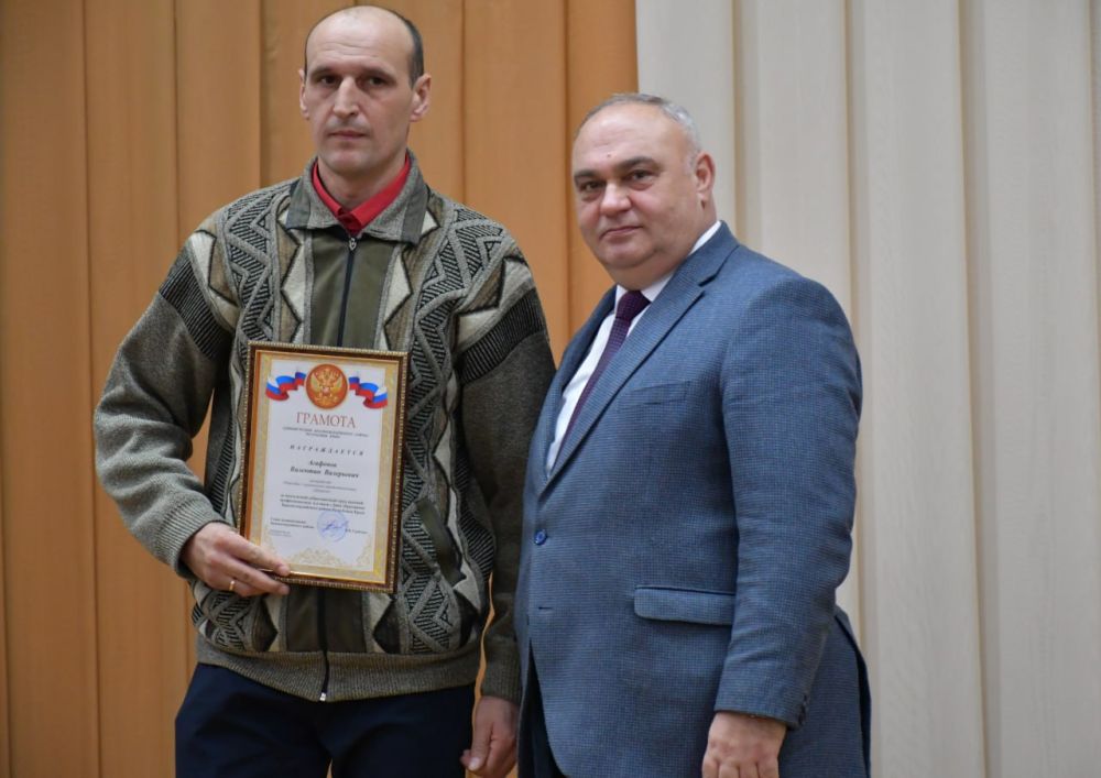 Фирма консоль владимир константинов. Самые богатые люди севастополя. Владимир андреевич константинов фото. Евреи миллиардеры. Сергей аксенов гоблин.