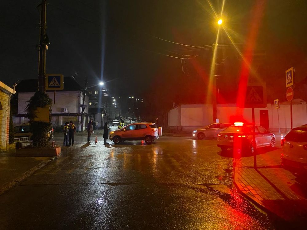 В Симферополе водитель иномарки сбила несовершеннолетнюю девочку ...