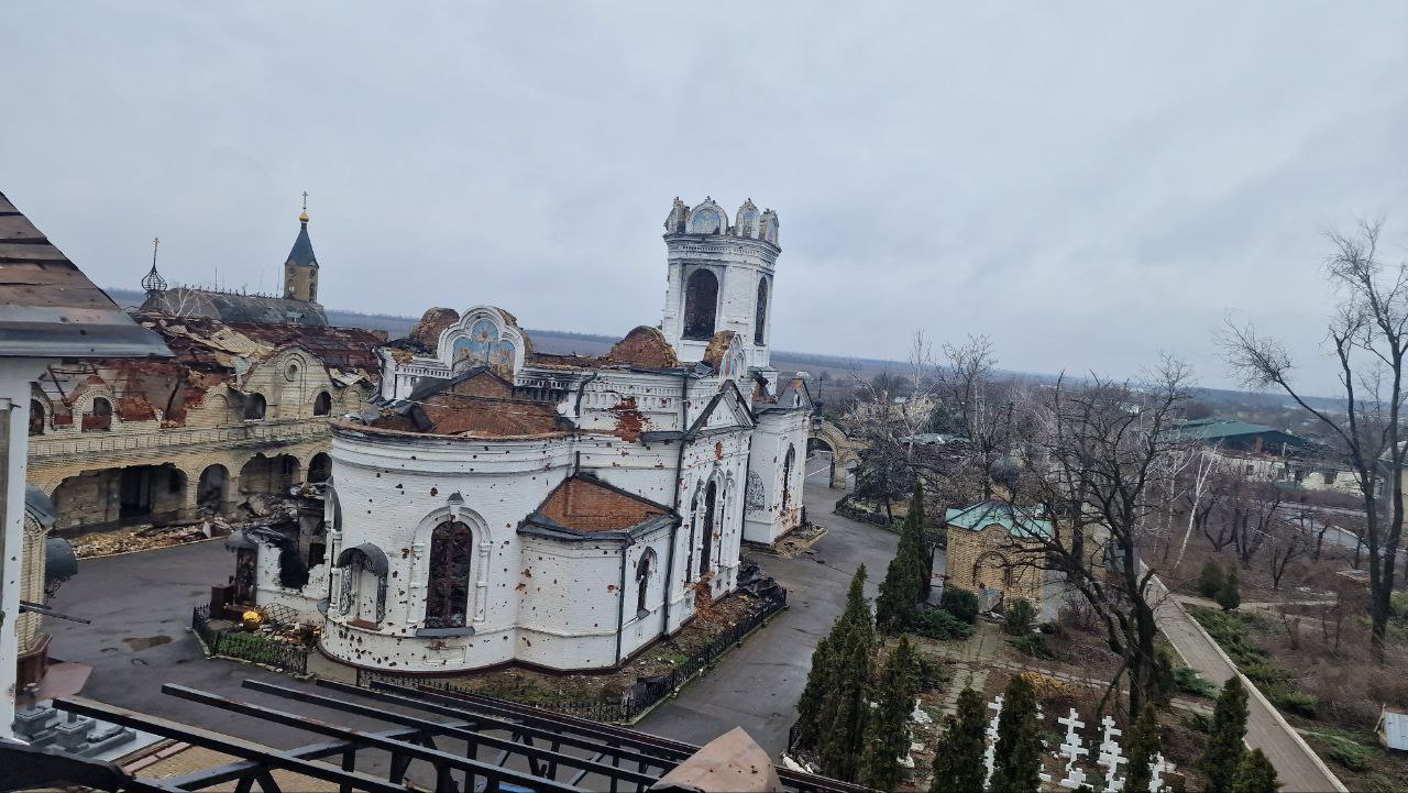 Крымские священники посетили монастырь на линии фронта в ДНР | 12.02.2024 |  Донецк - БезФормата