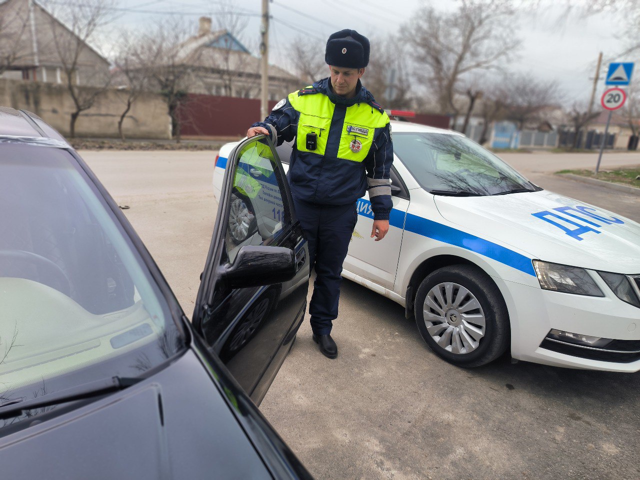 В Ленинском районе полицейские привлекли к ответственности водителей за  нарушение правил тонировки - Лента новостей Крыма