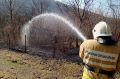 Крымские огнеборцы не допустили распространения пожара на лесной массив в Бахчисарайском районе