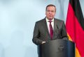 Главу Минобороны Германии требуют снять с должности