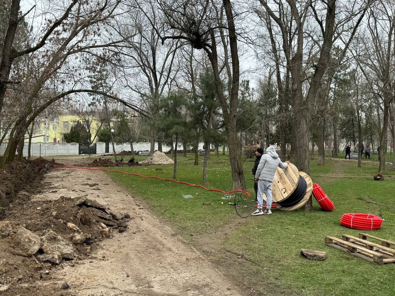 В Армянске в рамках нацпроекта «Жилье и городская среда» ведутся работы по  благоустройству общественной территории сквер «Малыш» - Лента новостей Крыма