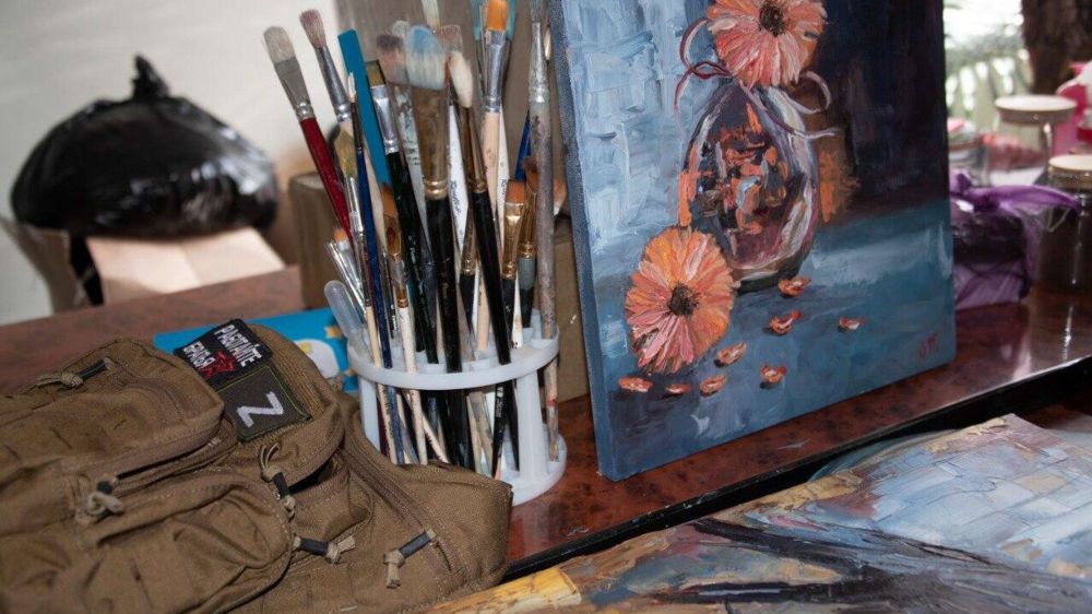 Художница из Симферополя Анастасия Пинчук стала волонтером и помогает ...