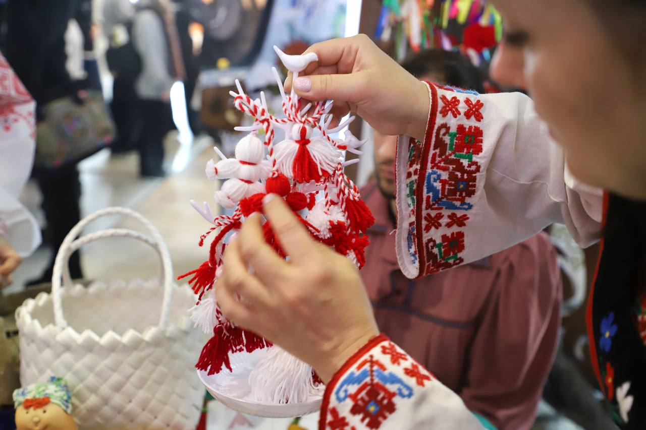 I ЛУЧШЕЕ В ОБЩЕЕ. На выставке-форуме на площадках Республики Саха (Якутия)  и Республики Крым поиграли в национальные игры - Лента новостей Крыма