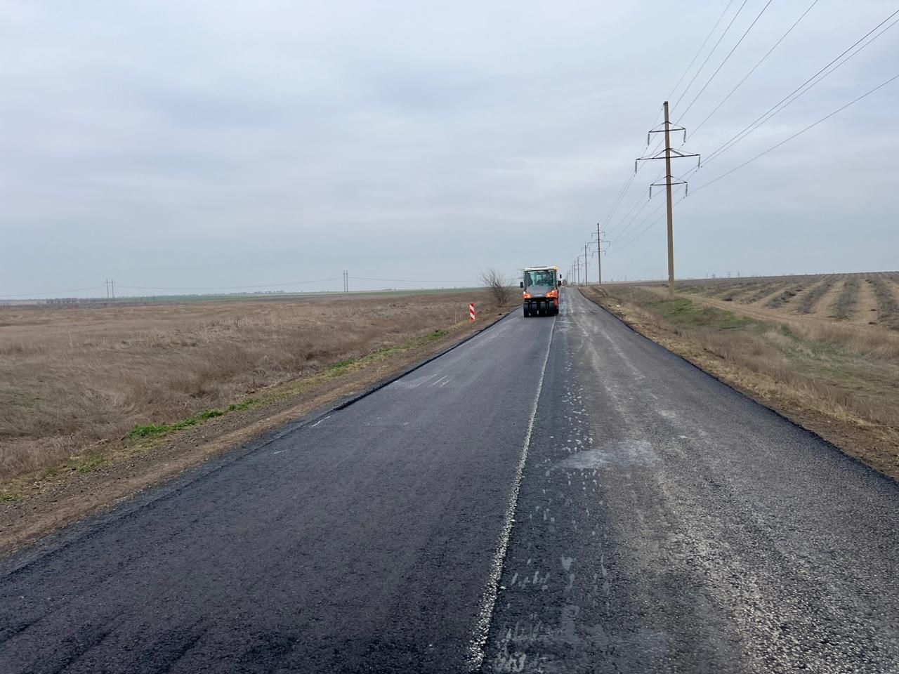 В рамках национального проекта «Безопасные качественные дороги» в  Республике Крым ведутся работы по ремонту участка дороги... - Лента  новостей Крыма