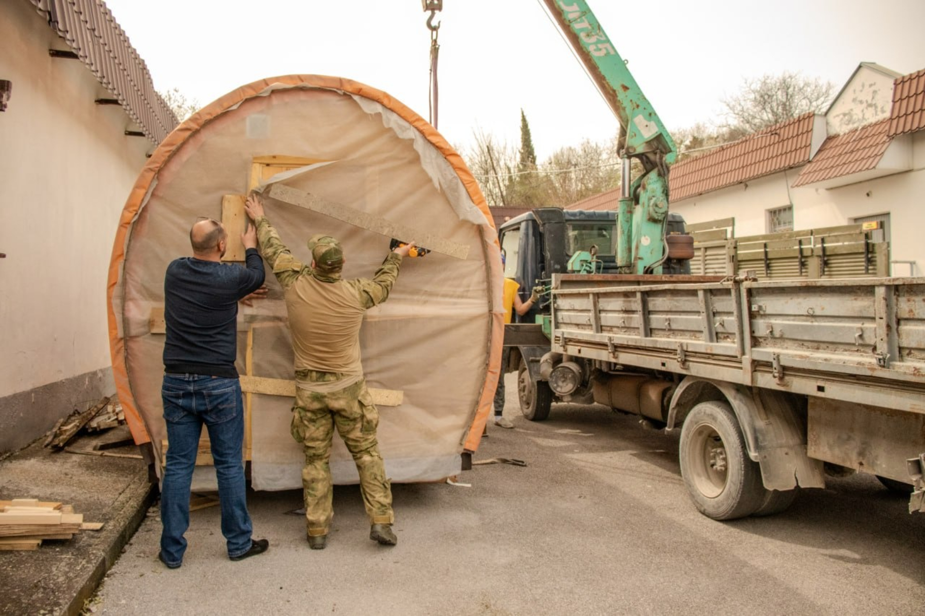 Из Ялты в зону СВО отправлена мобильная баня - Лента новостей Крыма