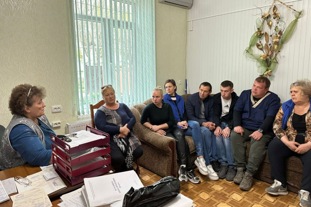 Руководителем ГБУ РК «Нижнегорский районный ВЛПЦ» проведено совещание с ...