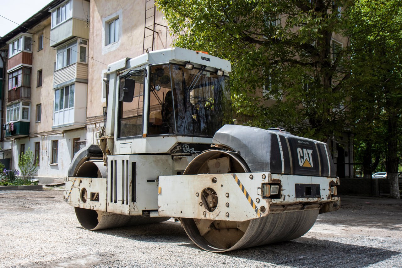 В Симферополе продолжается ремонт междворовых проездов - Лента новостей  Крыма