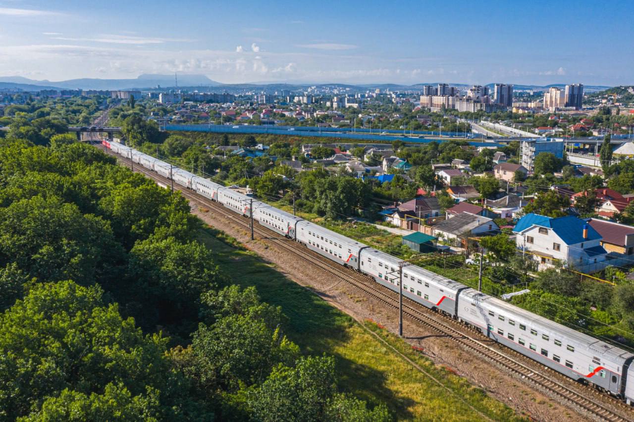 Двухэтажный поезд №27/28 сообщением Москва — Симферополь курсирует в новом  статусе - Лента новостей Крыма