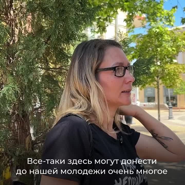  :        