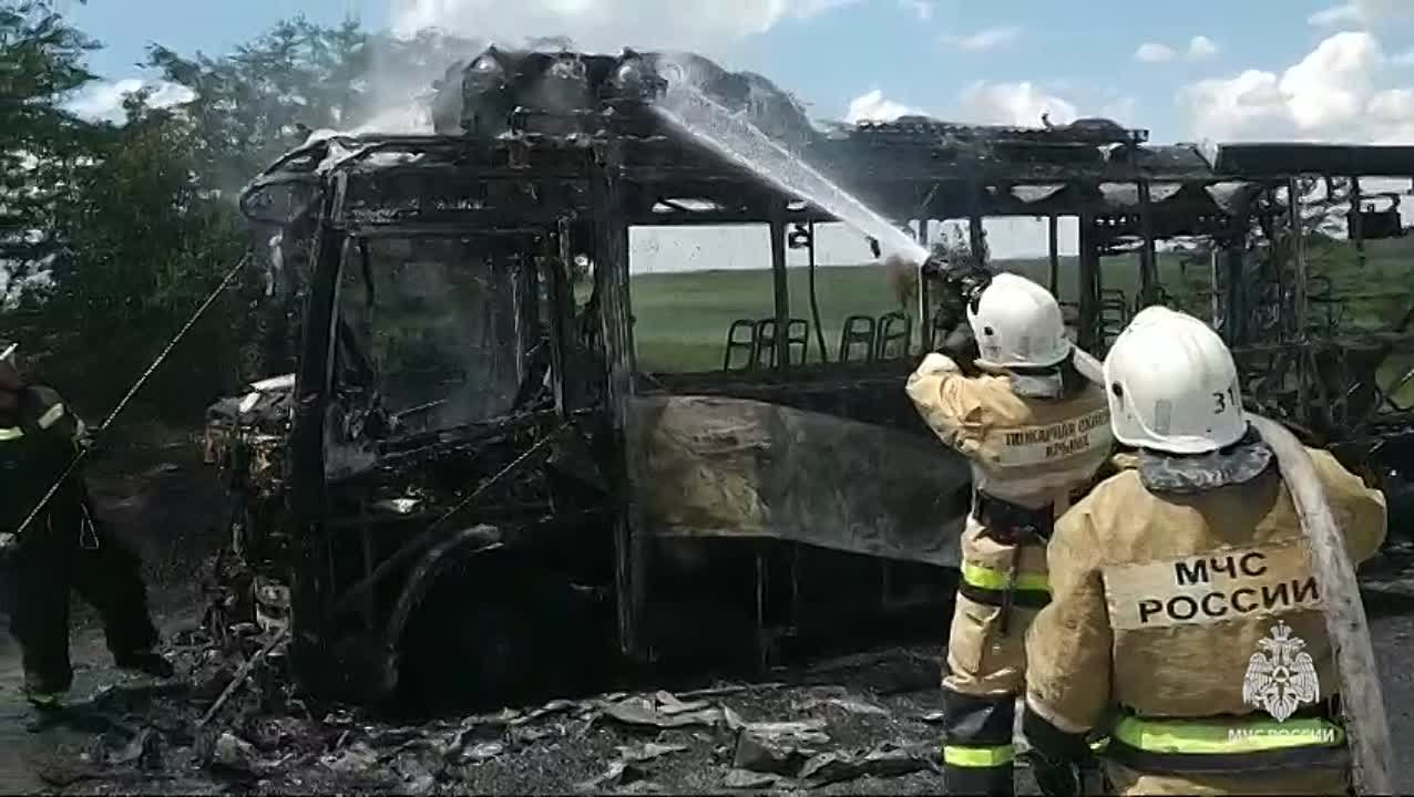В Симферопольском районе загорелся автобус с пассажирами