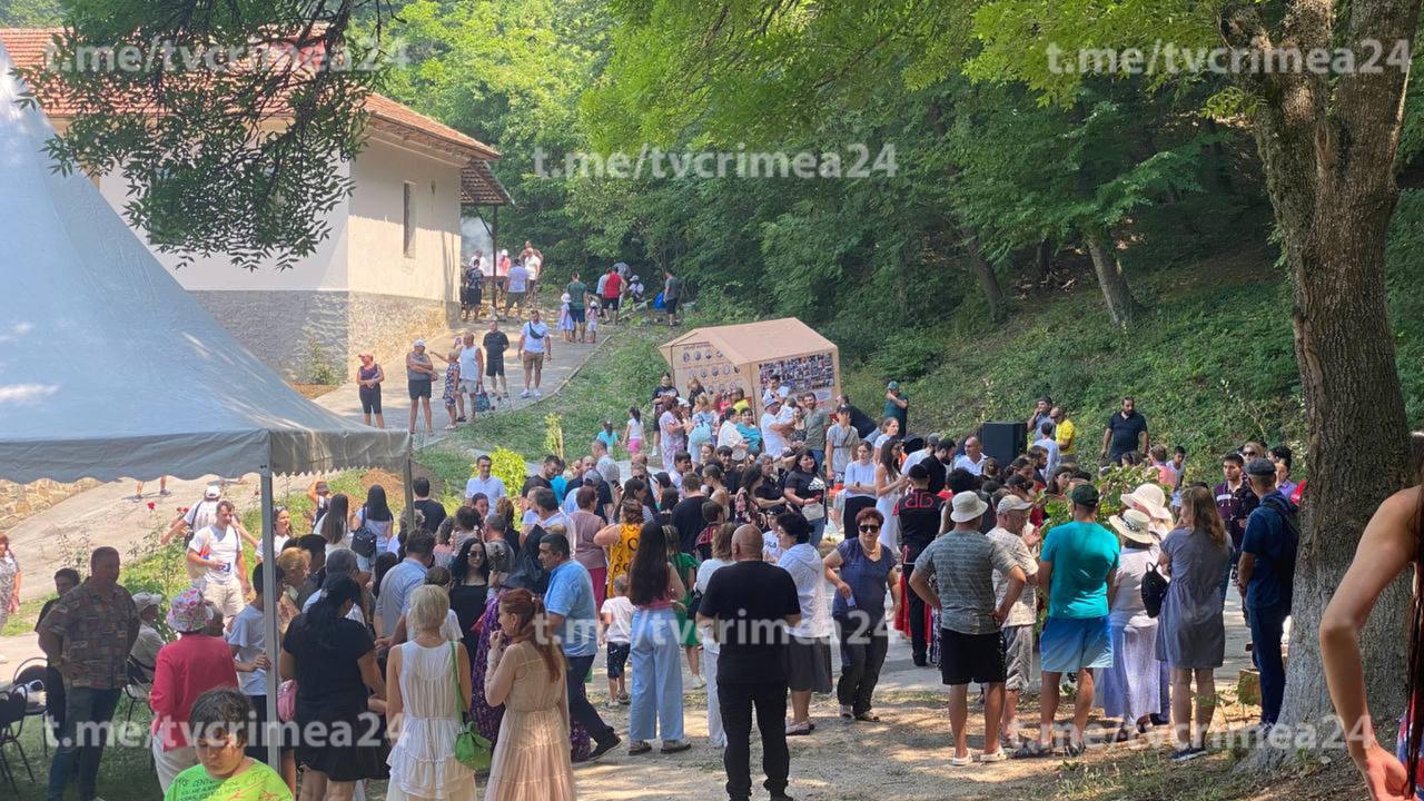 Армянский праздник Вардавар отмечают в Старом Крыму - Лента новостей Крыма