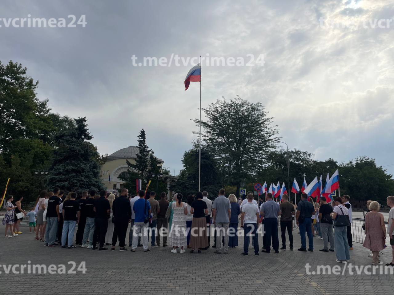 Флаги 15 БрОН имени Богдана Завады - Каталог палаток с печатью