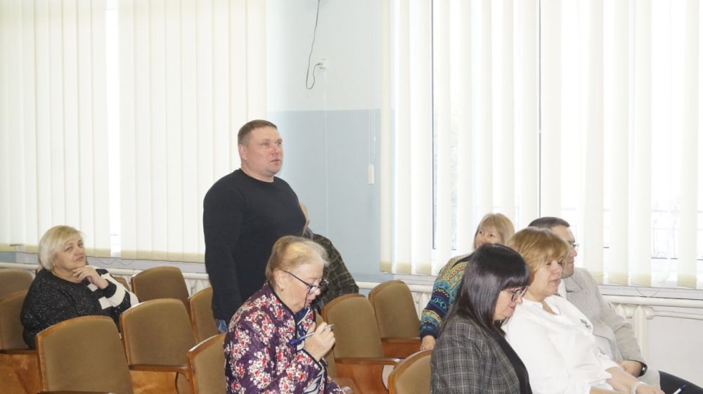 16 декабря состоялось аппаратное совещание под руководством главы администрации Советского района Александра Харламова по социально значимым вопросам района с руководителями структурных подразделений администрации, районного...