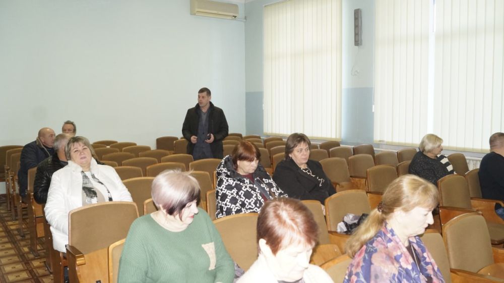 16 декабря состоялось аппаратное совещание под руководством главы администрации Советского района Александра Харламова по социально значимым вопросам района с руководителями структурных подразделений администрации, районного...