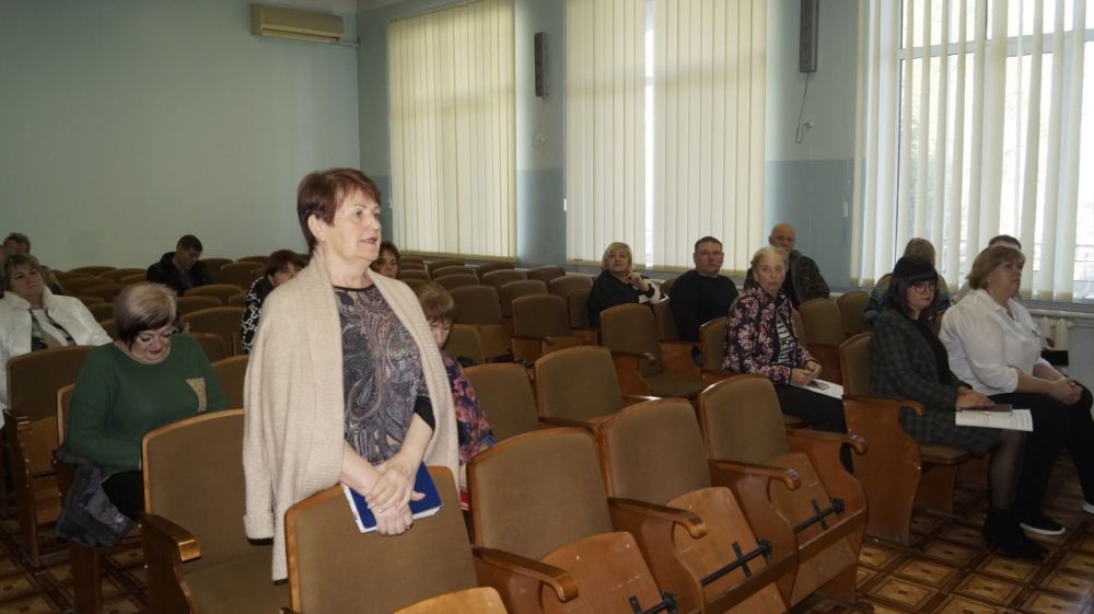 16 декабря состоялось аппаратное совещание под руководством главы администрации Советского района Александра Харламова по социально значимым вопросам района с руководителями структурных подразделений администрации, районного...