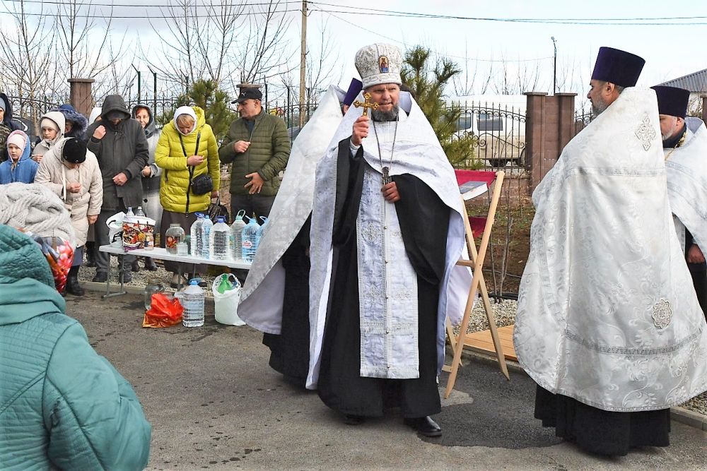 На Крещение Господне в Храме Архистратига Михаила (с. Новая Деревня) прошли богослужение и купания На Крещение Господне в Храме Архистратига Михаила (с. Новая Деревня) прошли богослужение и купания