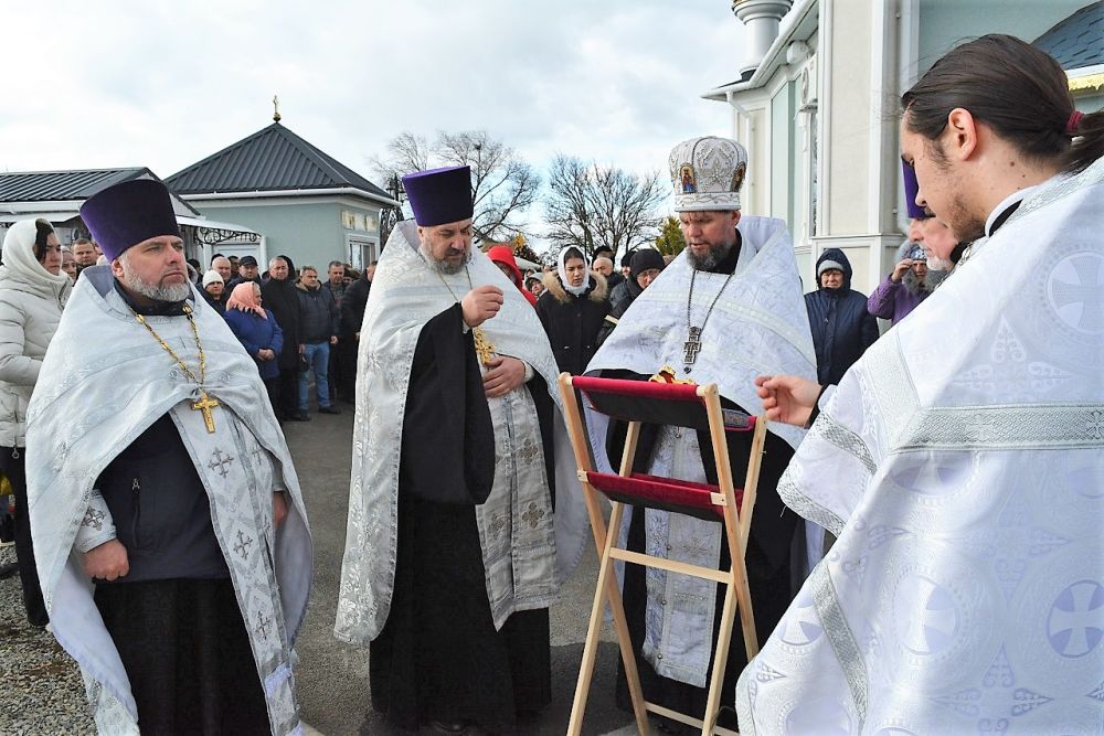 На Крещение Господне в Храме Архистратига Михаила (с. Новая Деревня) прошли богослужение и купания На Крещение Господне в Храме Архистратига Михаила (с. Новая Деревня) прошли богослужение и купания
