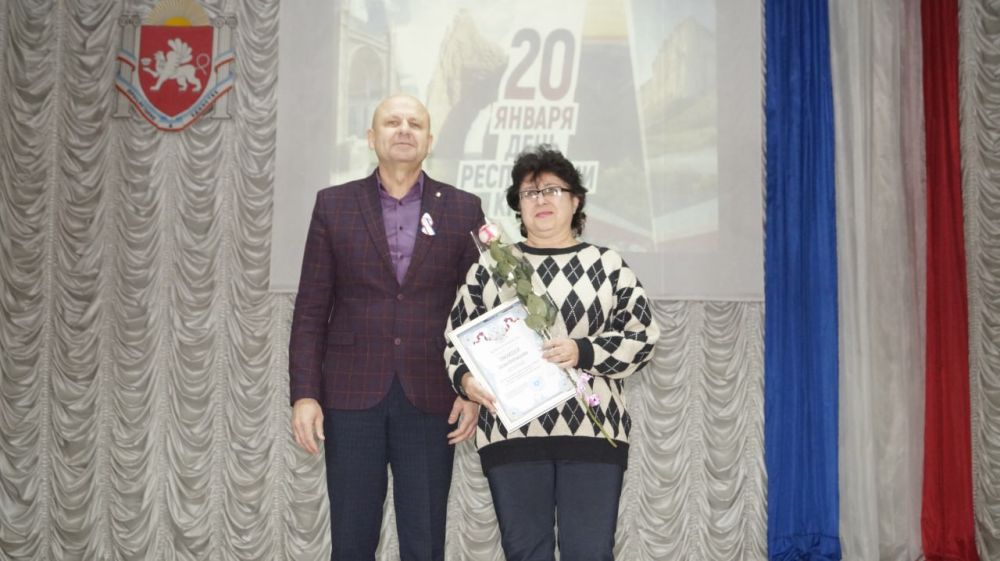  : 20             ,    