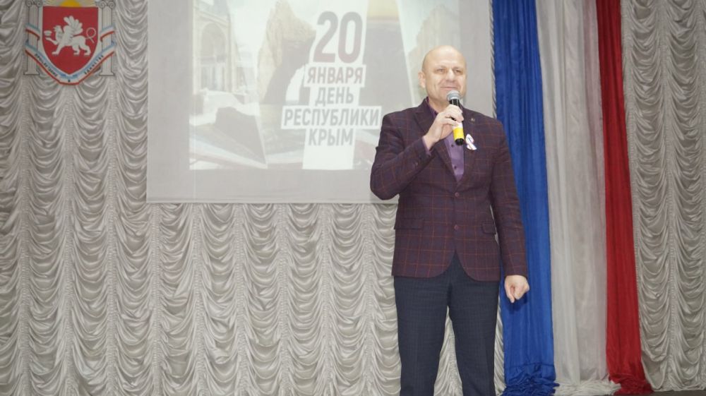  : 20             ,    