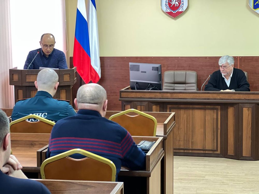 Игорь Ивин провёл заседание комиссии по предупреждению и ликвидации ЧС и обеспечению пожарной безопасности Игорь Ивин провёл заседание комиссии по предупреждению и ликвидации ЧС и обеспечению пожарной безопасности