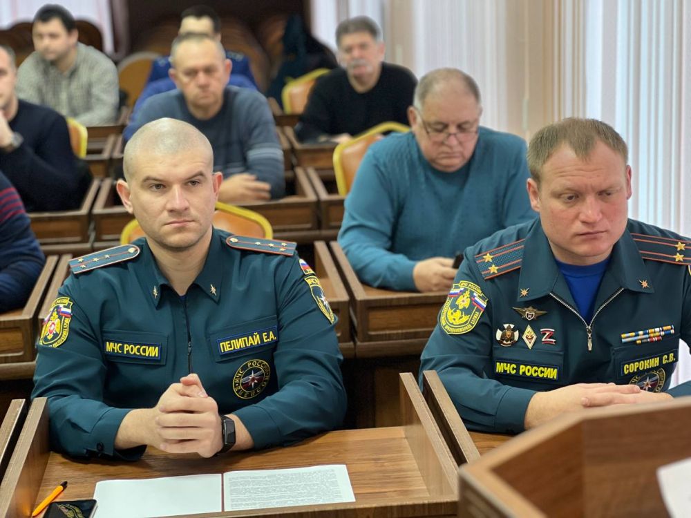 Игорь Ивин провёл заседание комиссии по предупреждению и ликвидации ЧС и обеспечению пожарной безопасности Игорь Ивин провёл заседание комиссии по предупреждению и ликвидации ЧС и обеспечению пожарной безопасности