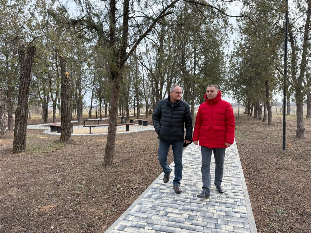 Глава администрации района Антон Кравец с рабочим визитом посетил Акимовское сельское поселение Глава администрации района Антон Кравец с рабочим визитом посетил Акимовское сельское поселение