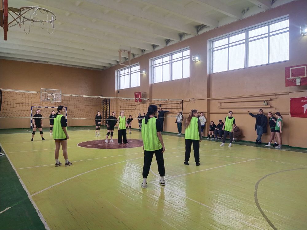 В Красноперекопском районе прошли соревнования по волейболу В Красноперекопском районе прошли соревнования по волейболу
