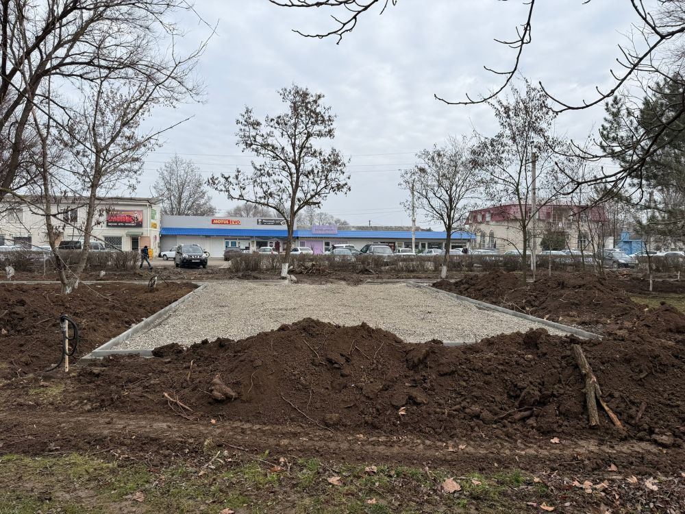 В поселке Нижнегорский идет благоустройство общественной территории В поселке Нижнегорский идет благоустройство общественной территории