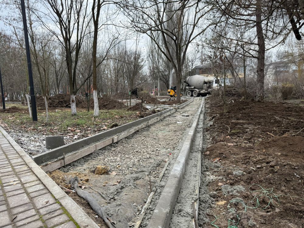 В поселке Нижнегорский идет благоустройство общественной территории В поселке Нижнегорский идет благоустройство общественной территории