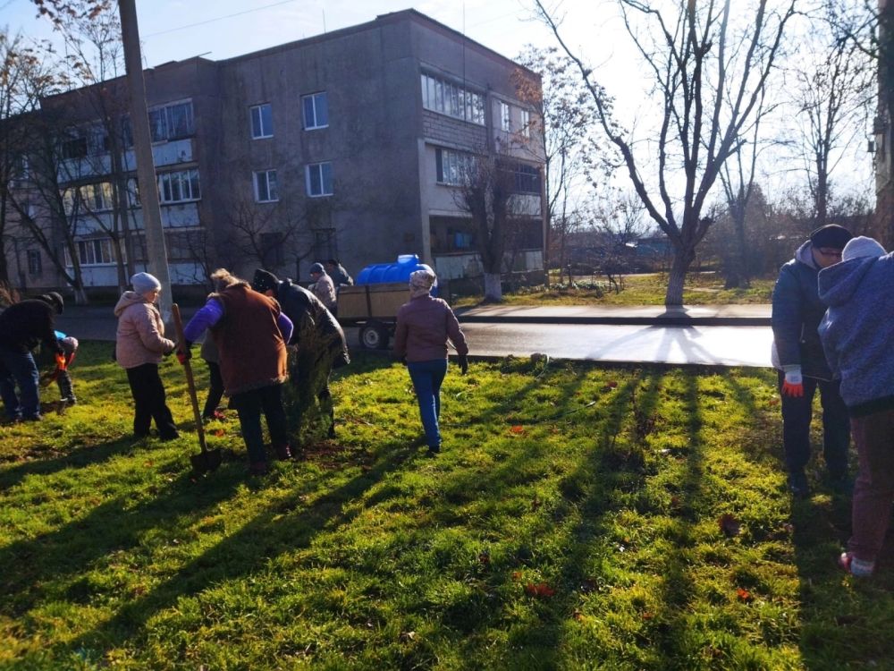 Выходные с пользой провели и жители с.Михайловка! Выходные с пользой провели и жители с.Михайловка!