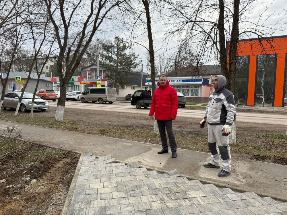В поселке Нижнегорский идет благоустройство общественной территории В поселке Нижнегорский идет благоустройство общественной территории