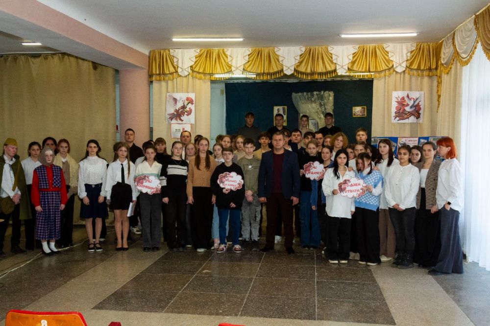 В Раздольненском районном Доме культуры состоялся вечер-реквием «Один день блокадного Ленинграда»