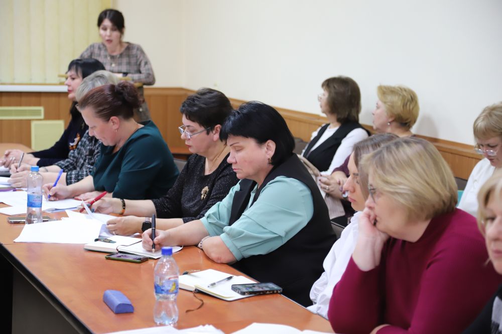 В администрации Бахчисарайского района состоялась стратегическая сессия с руководителями образовательных учреждений, посвященная обсуждению Стратегии развития образования РФ В администрации Бахчисарайского района состоялась стратегическая сессия с руководителями образовательных учреждений, посвященная обсуждению Стратегии развития образования РФ