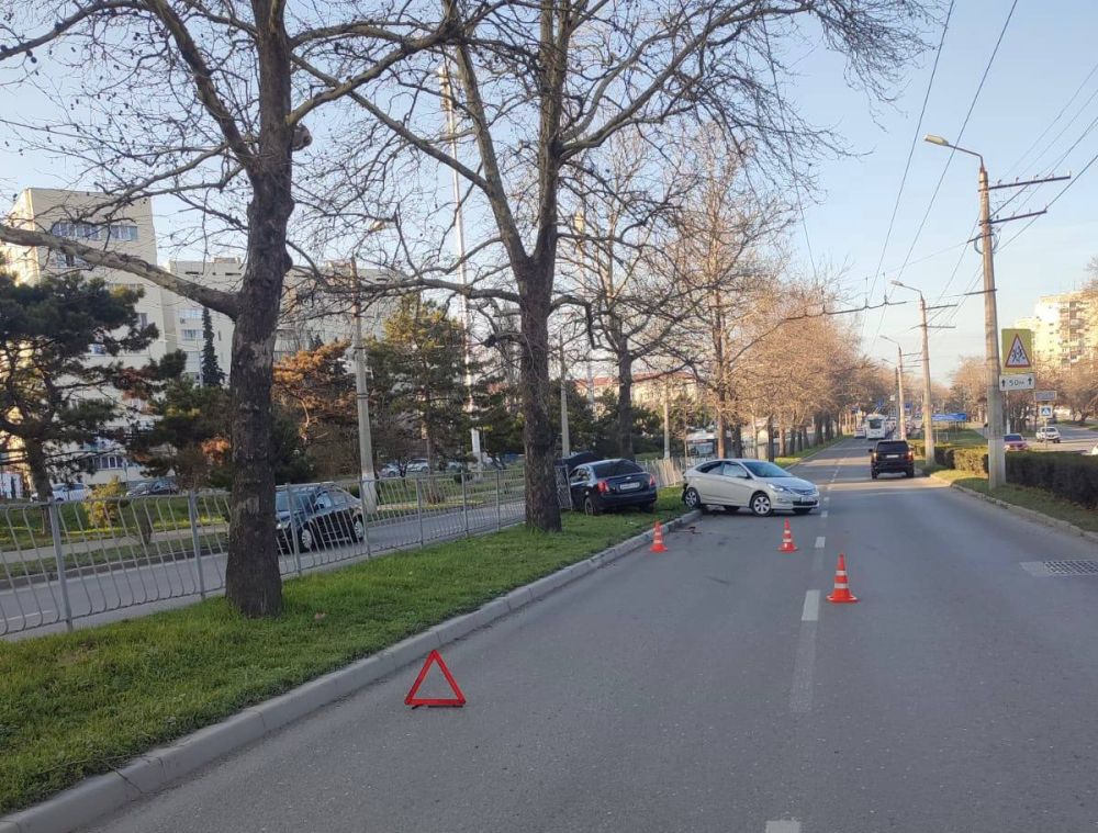 В Севастополе пострадал водитель в тройном ДТП В Севастополе пострадал водитель в тройном ДТП