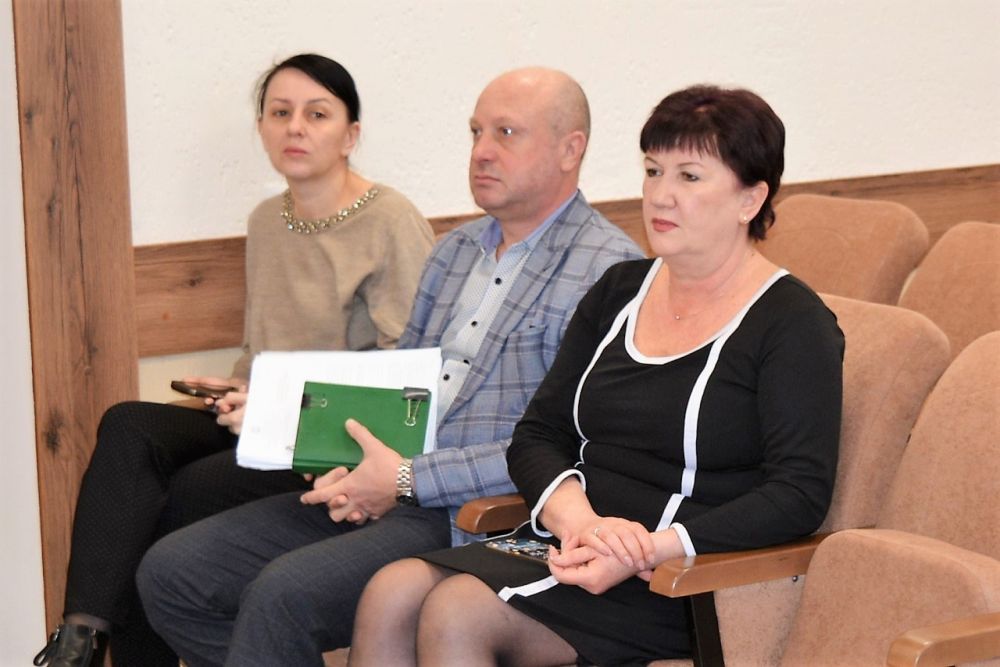Александр Соколовский при участии Зои Карлюги провёл аппаратное совещание с руководителями служб, предприятий и организаций района Александр Соколовский при участии Зои Карлюги провёл аппаратное совещание с руководителями служб, предприятий и организаций района