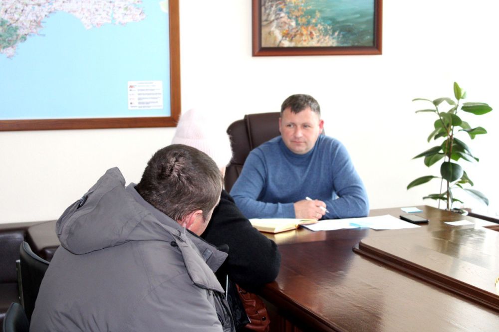 Игорь Крутьков провел прием граждан Игорь Крутьков провел прием граждан