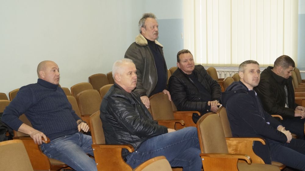 Александр Харламов провел аппаратное совещание по социально значимым вопросам Советского района Александр Харламов провел аппаратное совещание по социально значимым вопросам Советского района