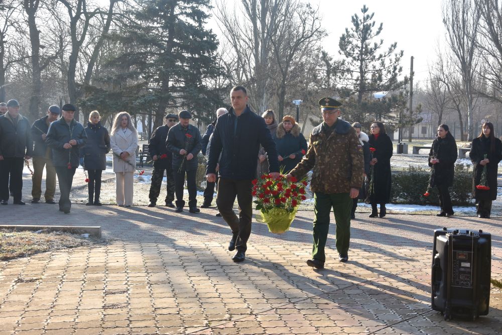 Церемония возложения цветов Церемония возложения цветов